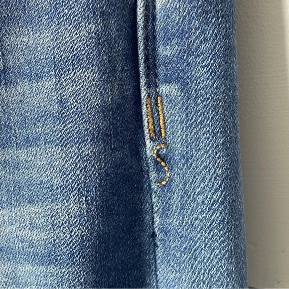 Soft Surroundings Raw Hem Denim Capri’s Women's Size 10 Petite - Picture 3 of 7